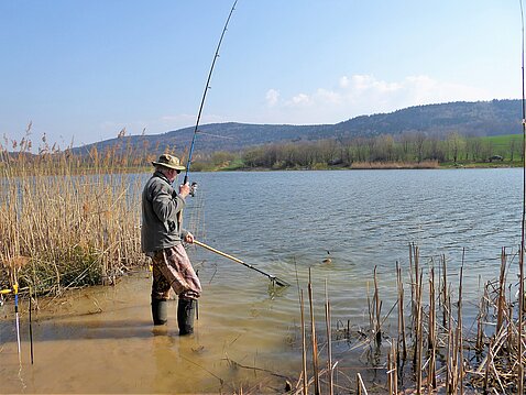 Angler am Seeufer